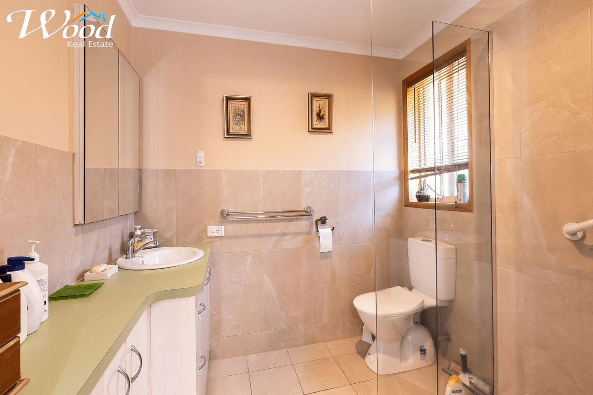 41 Sarson Rd, GLENROY, NSW 2640