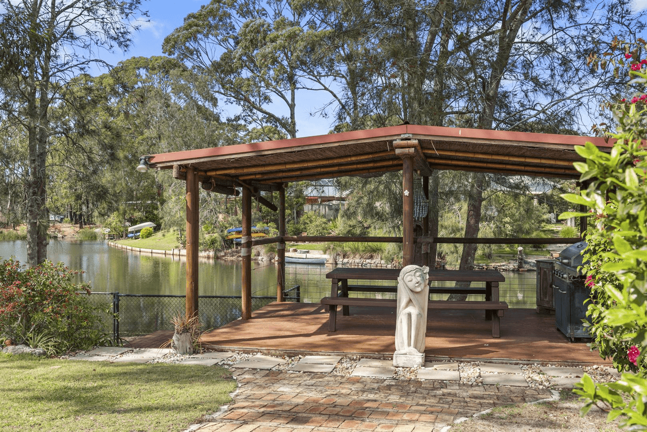 100 Lake Conjola Entrance Road, Lake Conjola, NSW 2539