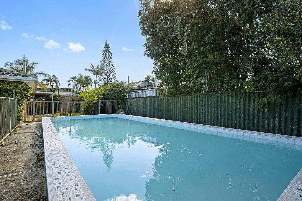 63 Avanti Street, MERMAID WATERS, QLD 4218