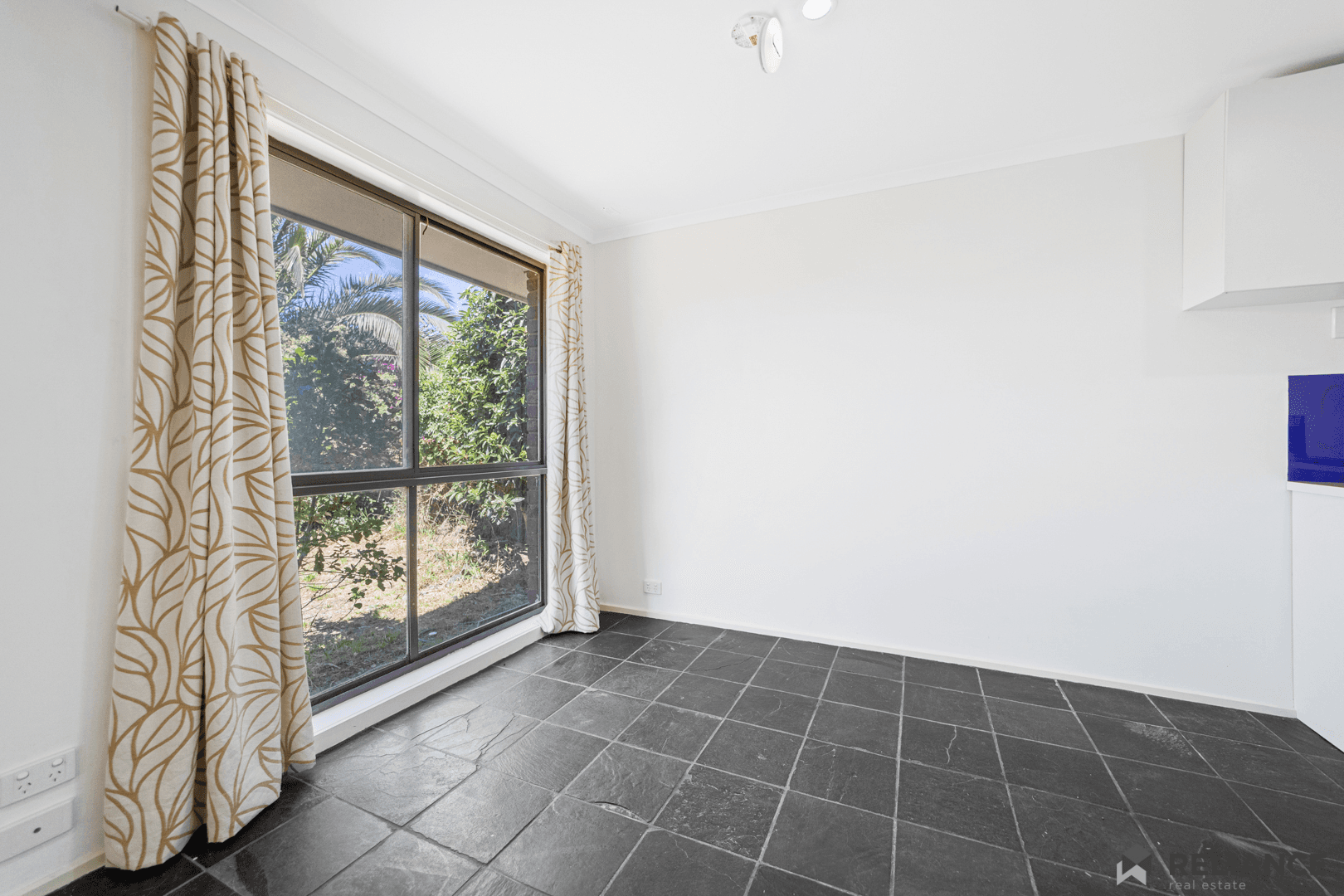 24 Blackwood Drive, Melton South, VIC 3338