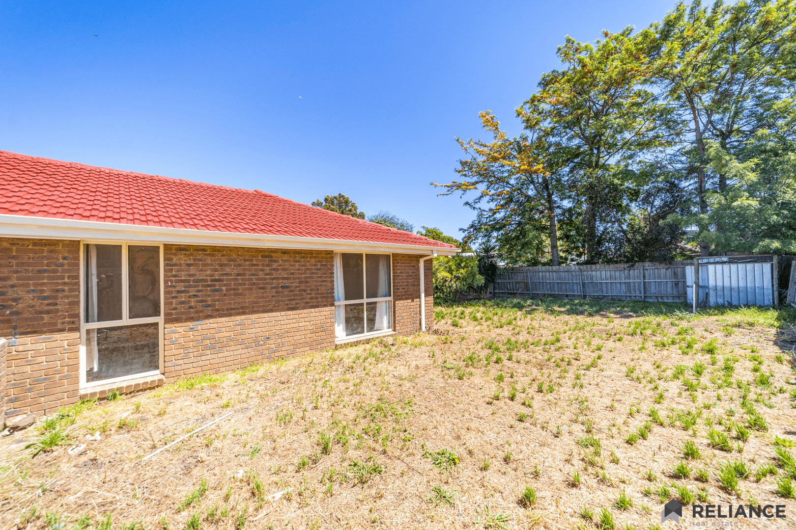 24 Blackwood Drive, Melton South, VIC 3338