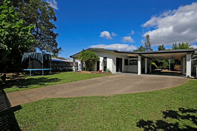 47 Beatrice Street, Mooroobool, QLD 4870