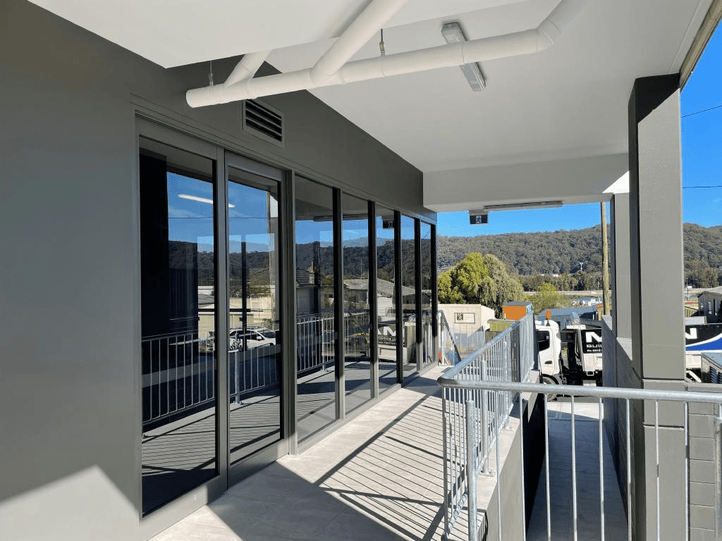 23-25 Young St, West Gosford, nsw 2250