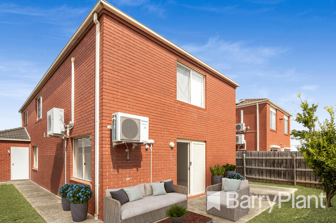 8 Ruby Place, Springvale, VIC 3171