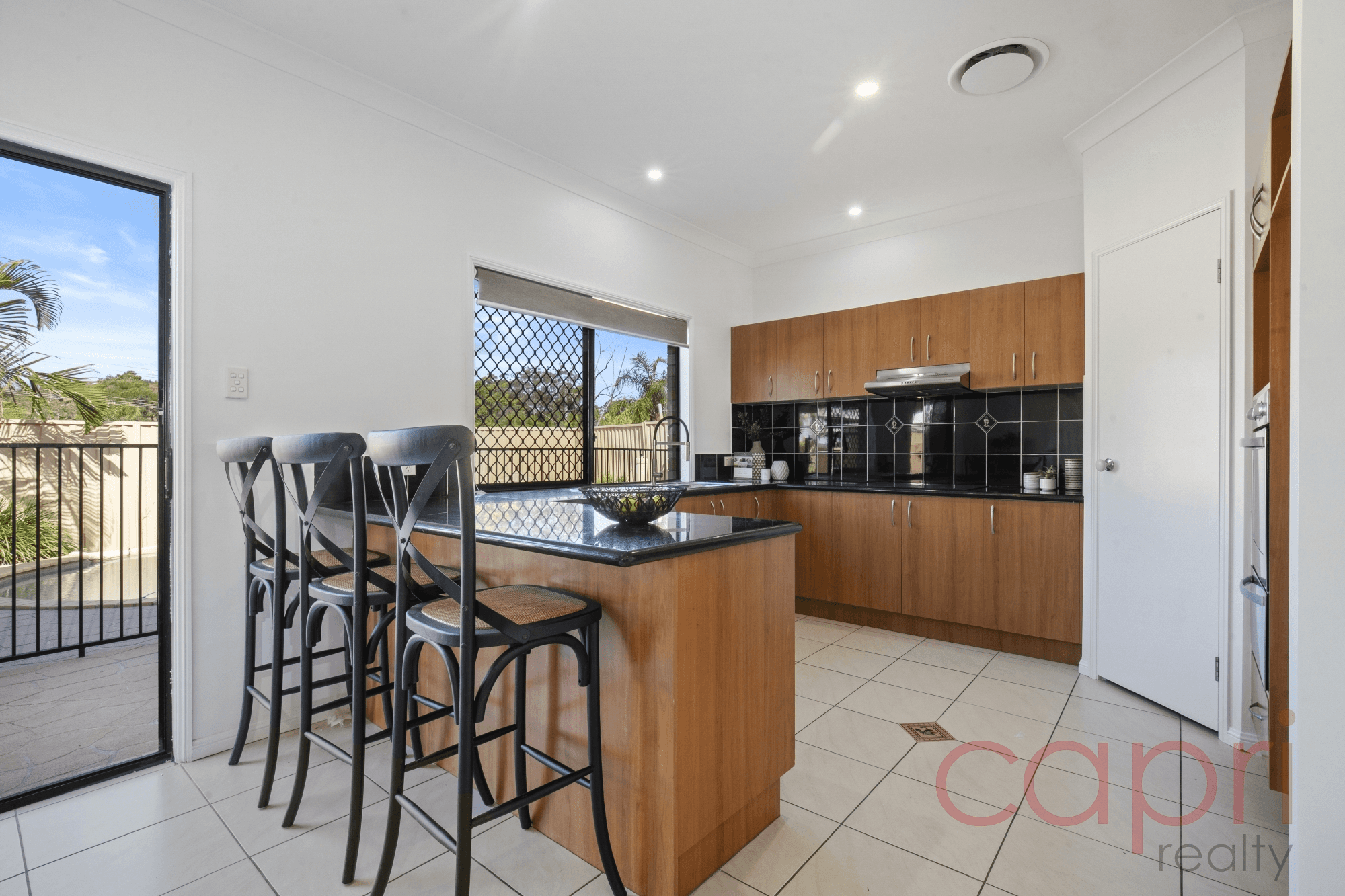 173 Crestwood Drive, MOLENDINAR, QLD 4214