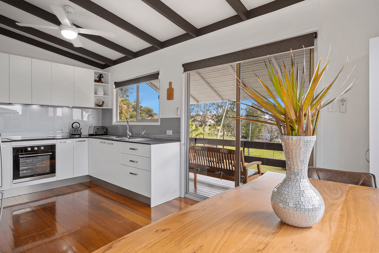 22 Hinchinbrook Avenue, BETHANIA, QLD 4205