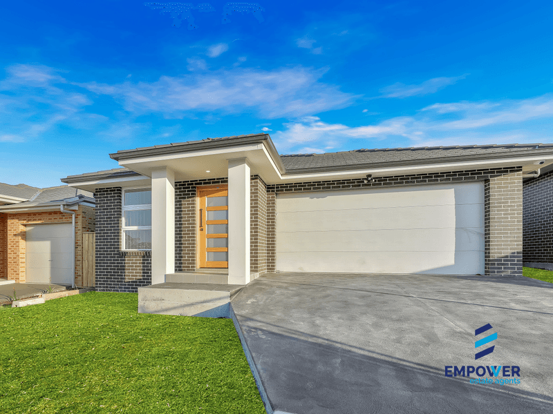 44 Dowie Drive, CLAYMORE, NSW 2559