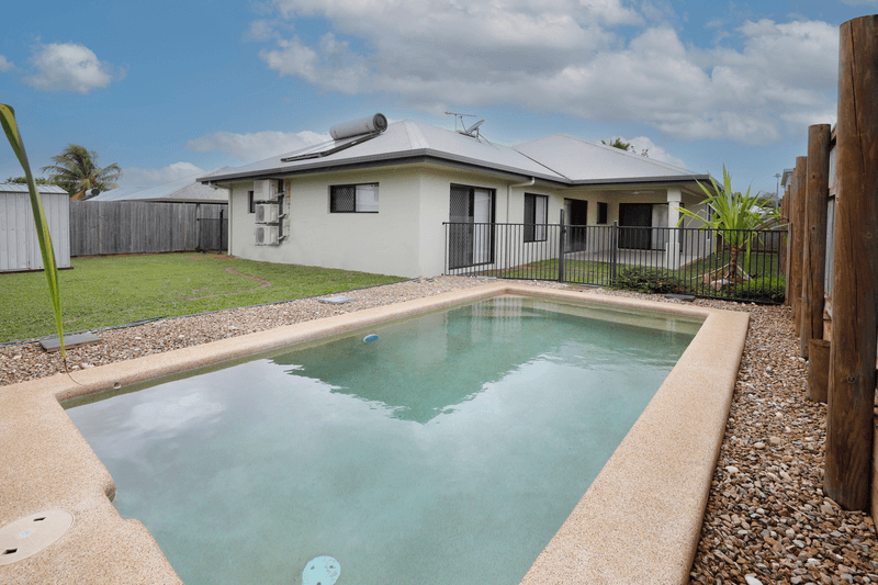 11 Byron Terrace, REDLYNCH, QLD 4870