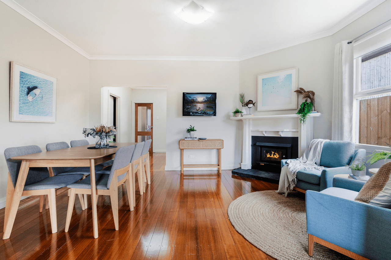 323 Gravelly Beach Road, GRAVELLY BEACH, TAS 7276