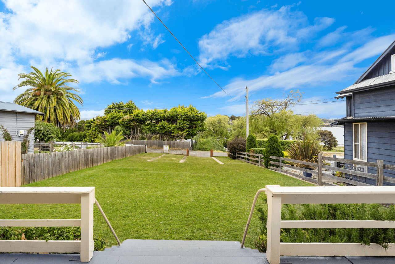 323 Gravelly Beach Road, GRAVELLY BEACH, TAS 7276