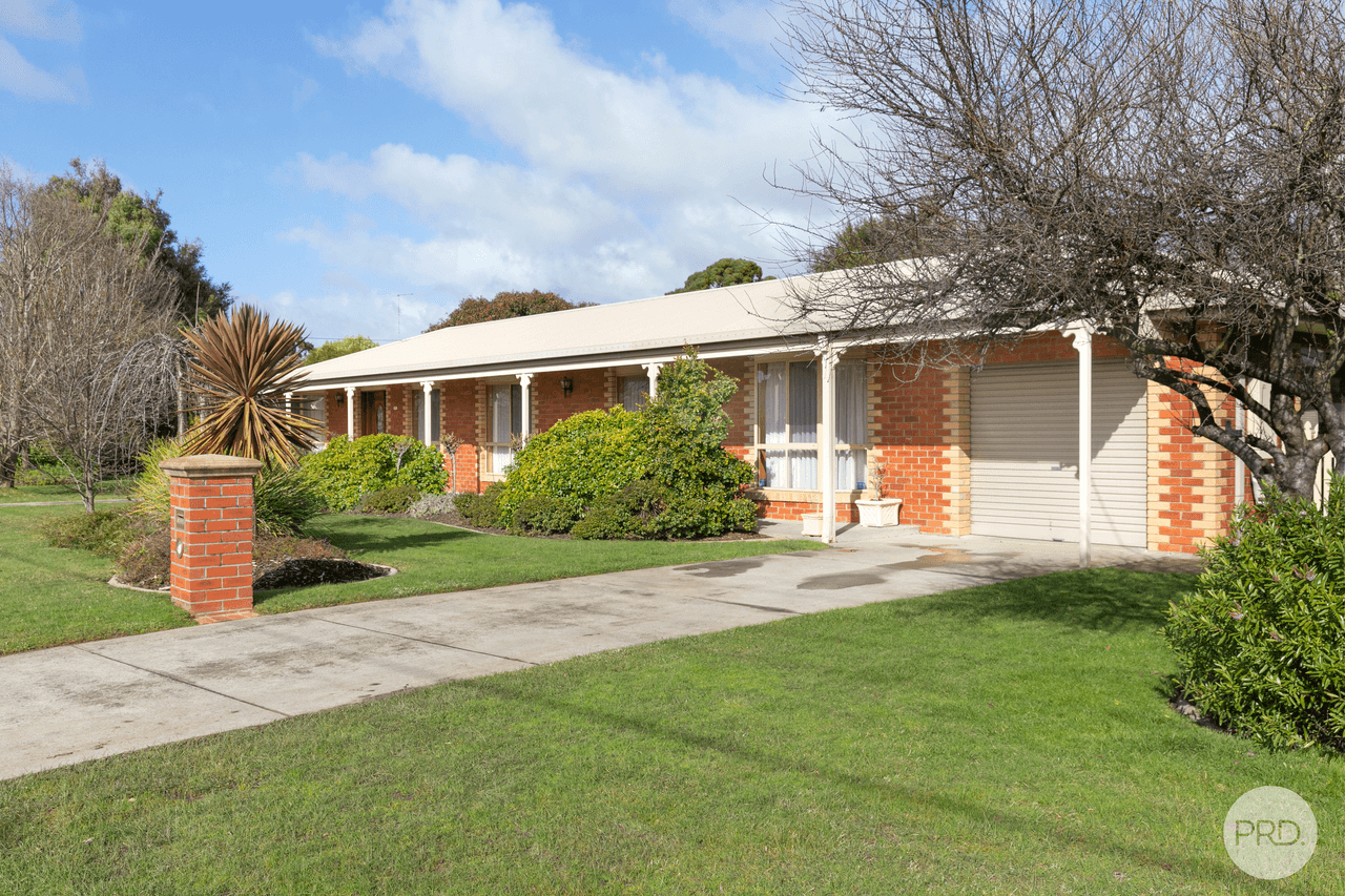 1 Rozel Avenue, WENDOUREE, VIC 3355