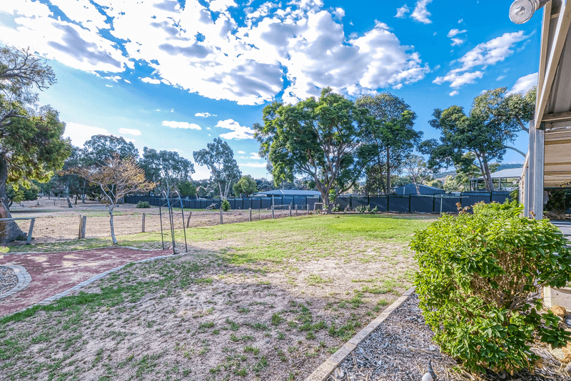 26 Rushton Road, MARTIN, WA 6110