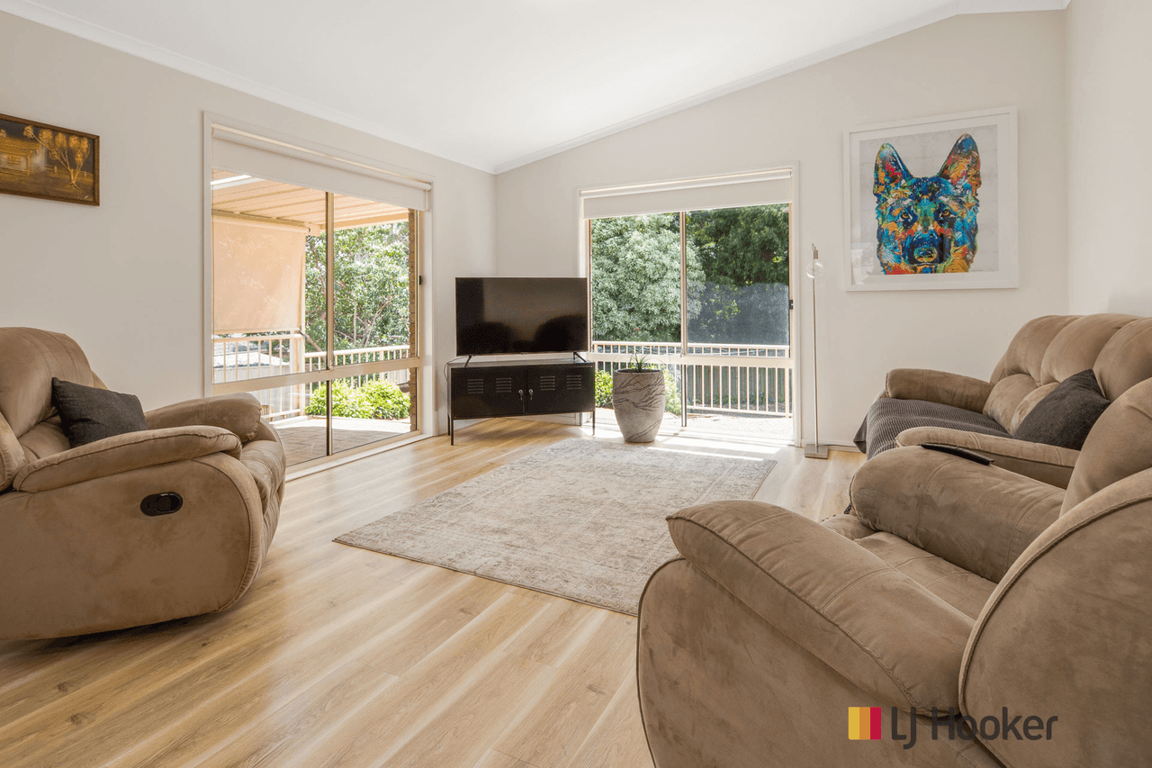 33 Wills Crescent, DENHAMS BEACH, NSW 2536