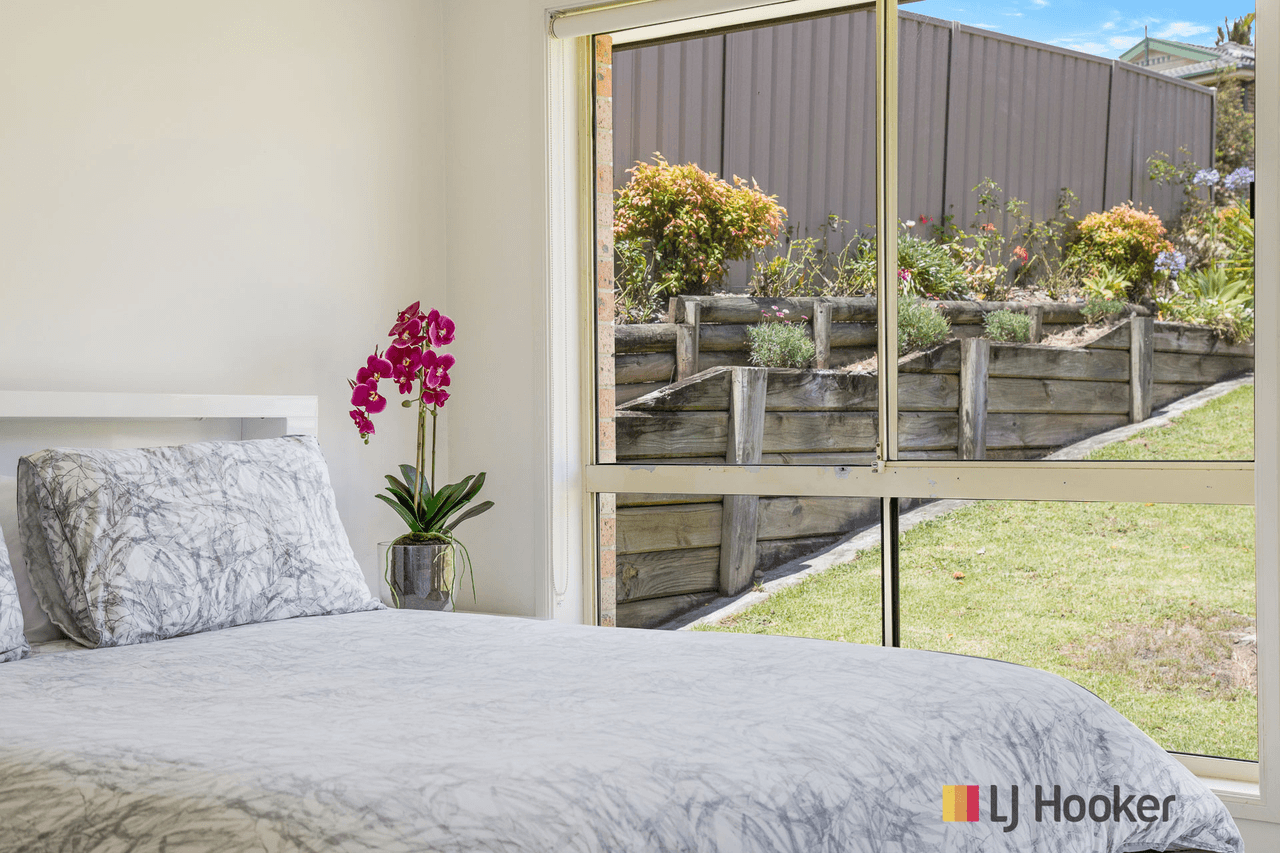 33 Wills Crescent, DENHAMS BEACH, NSW 2536