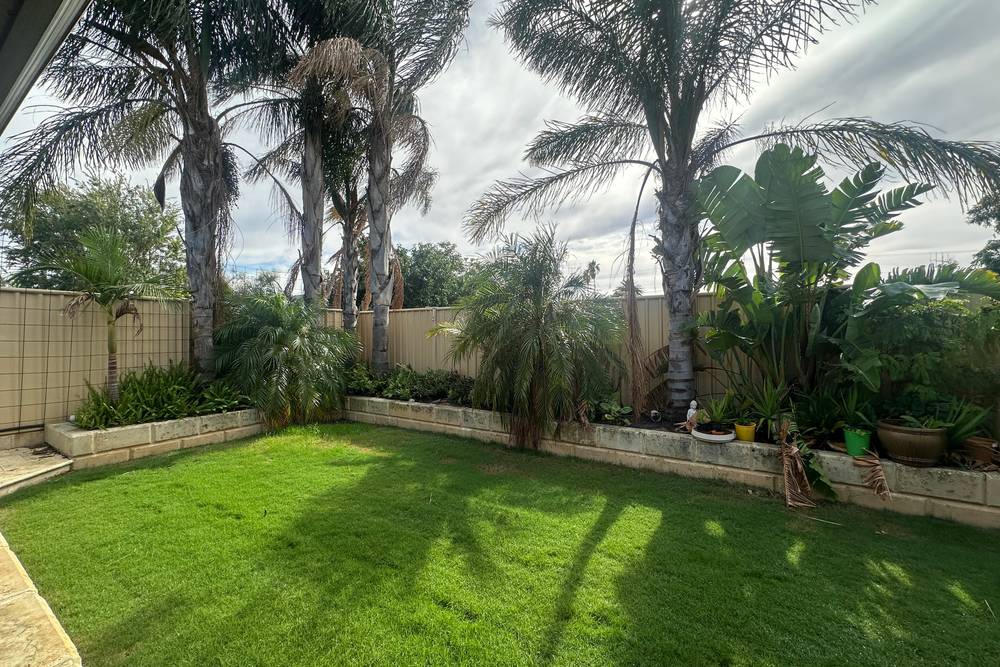 17 Rogers Avenue, Katanning, WA 6317