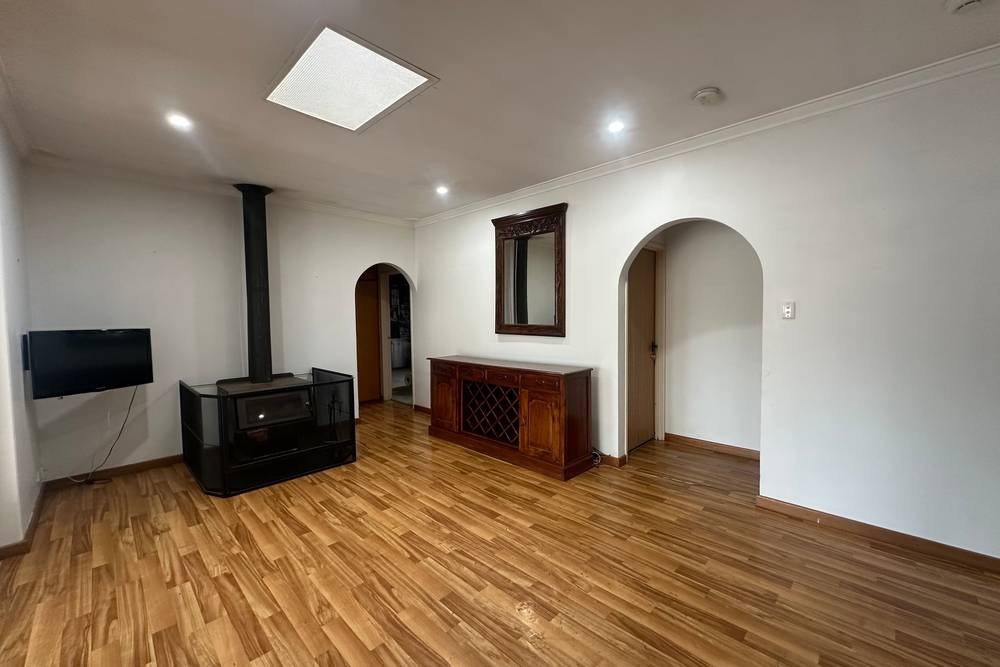 17 Rogers Avenue, Katanning, WA 6317
