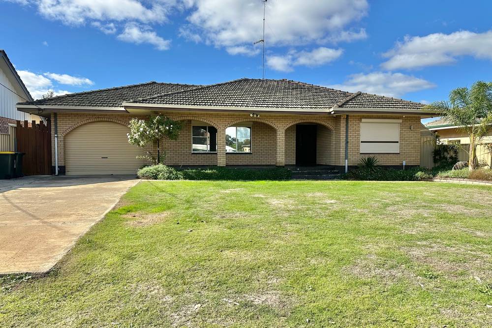 17 Rogers Avenue, Katanning, WA 6317