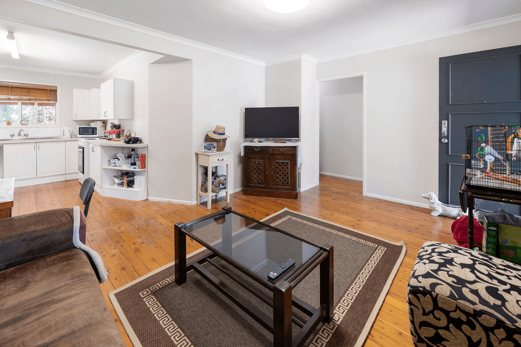 21 Berrigan Street, SOUTHPORT, QLD 4215