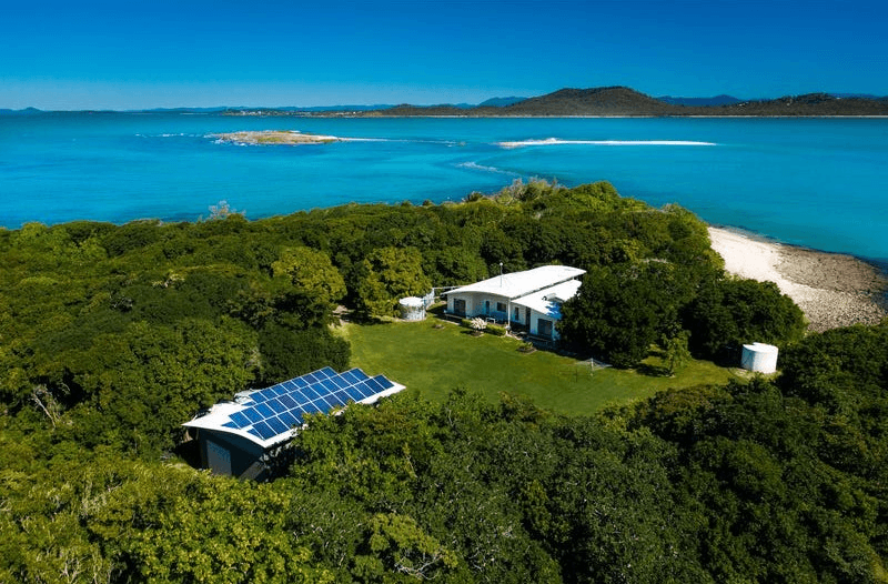 1 Island Street (Victor Island), WHITSUNDAYS, QLD 4802