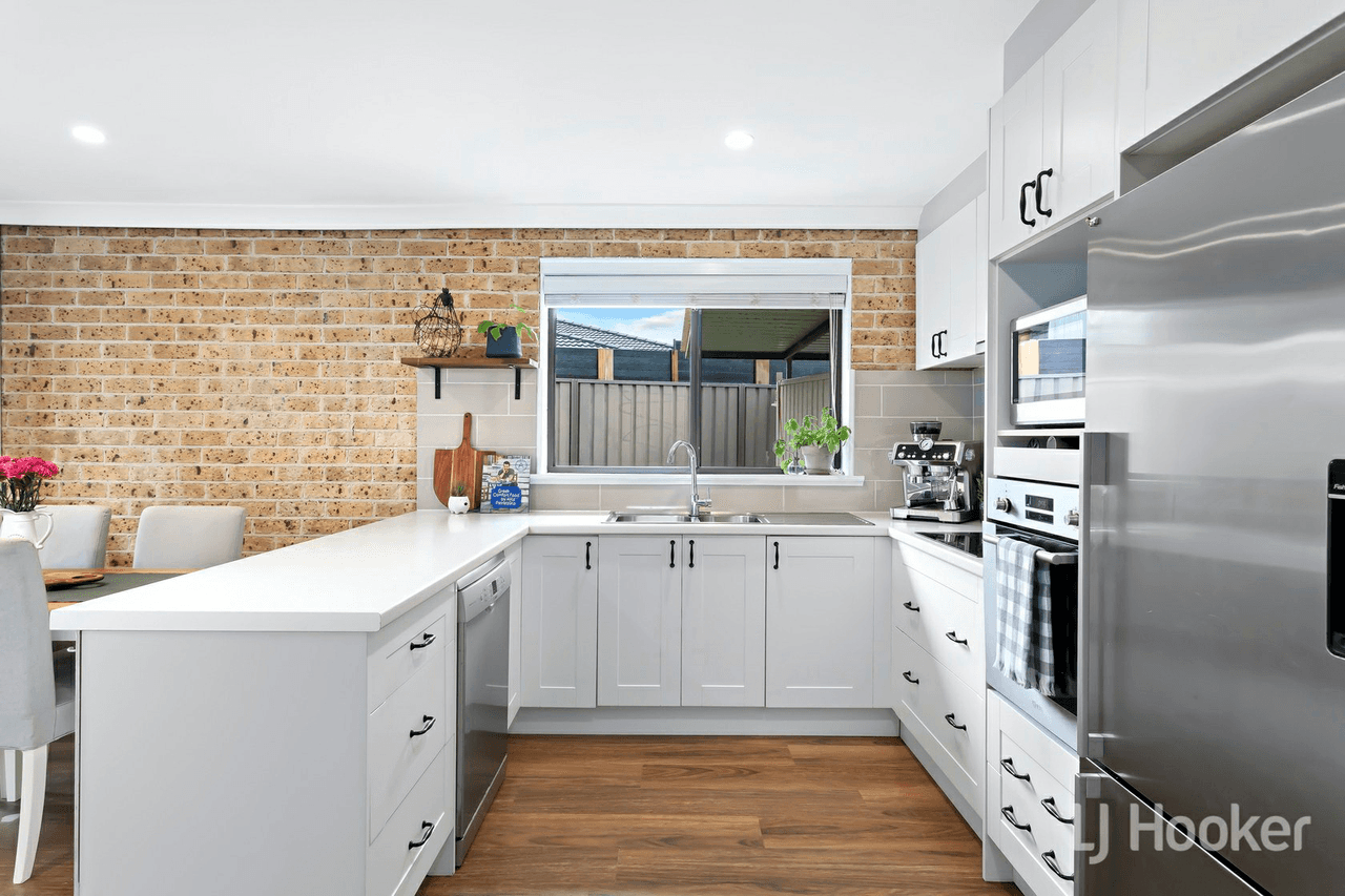 2 Dudley Place, TAHMOOR, NSW 2573