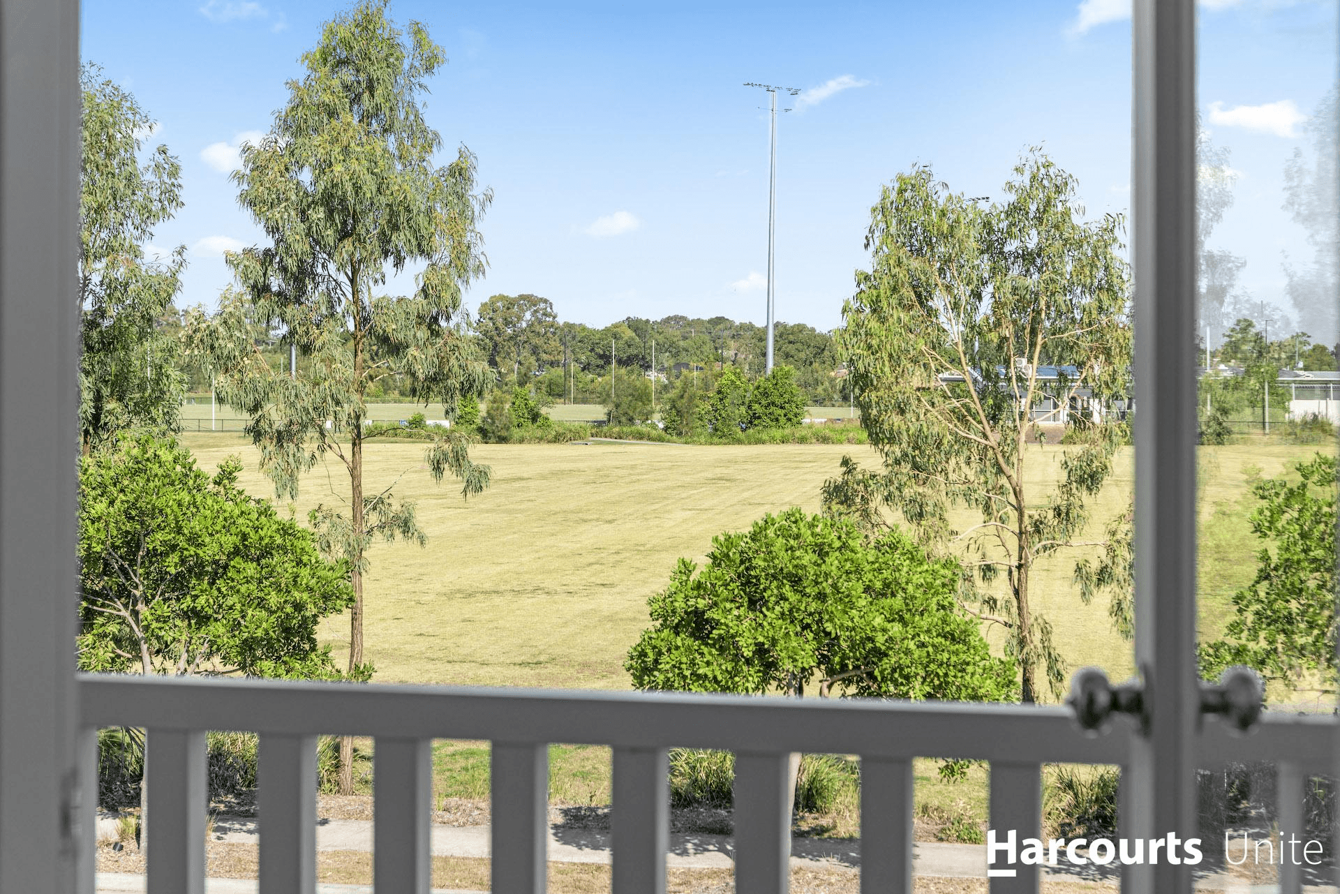 204 Lakeview Promenade, NEWPORT, QLD 4020