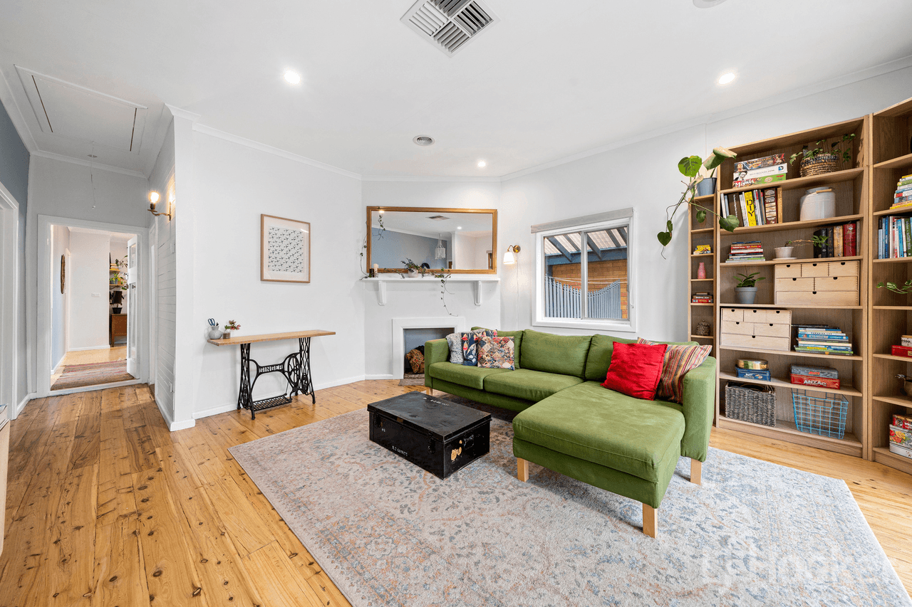 24 Crawford Street, QUEANBEYAN, NSW 2620