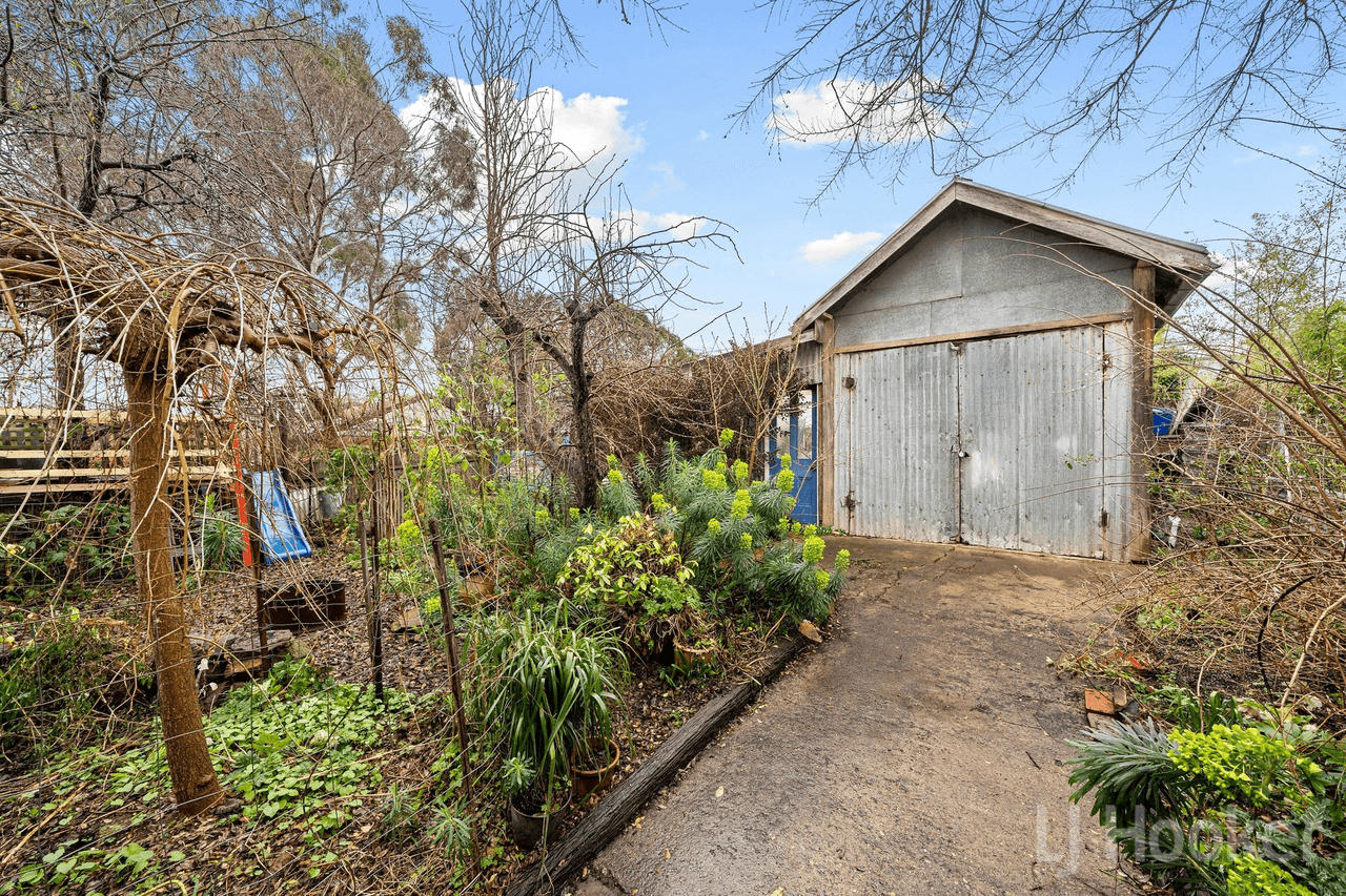 24 Crawford Street, QUEANBEYAN, NSW 2620