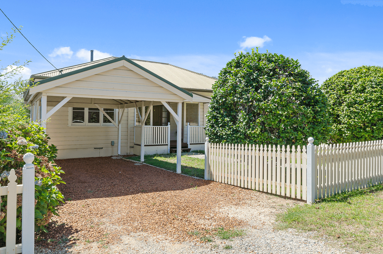 10 Henderson Avenue, MITTAGONG, NSW 2575