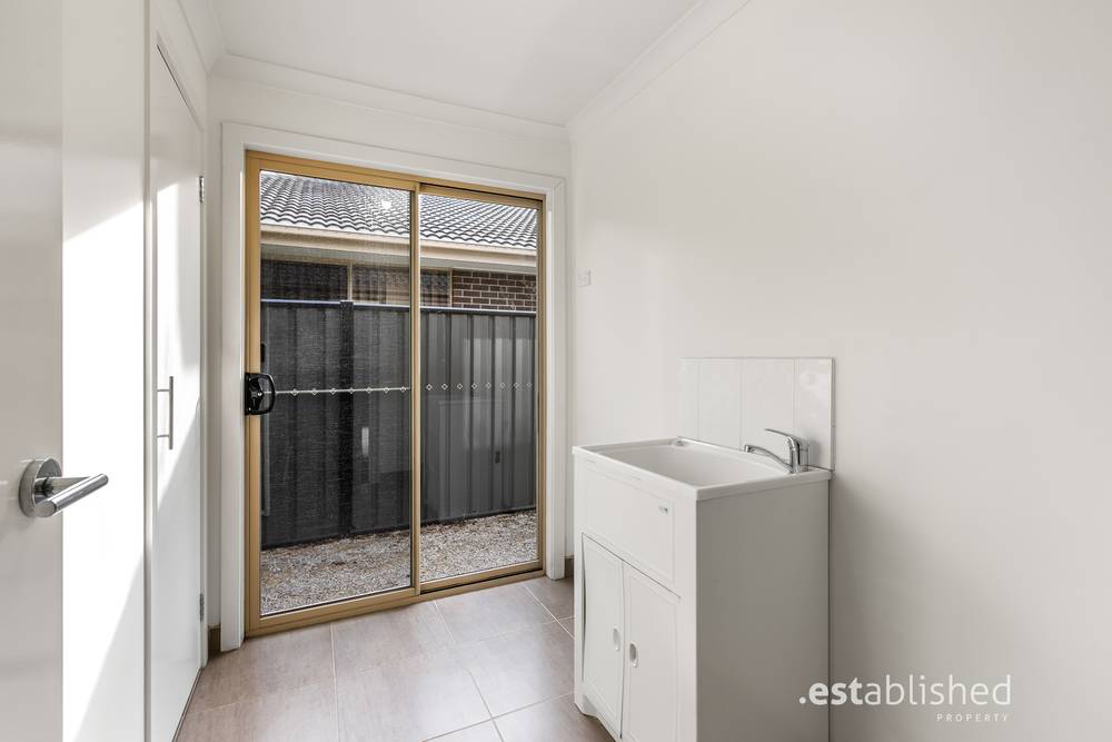 45 Breasley Parkway, POINT COOK, VIC 3030