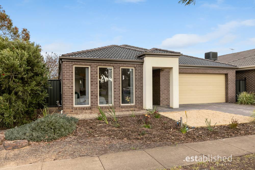 45 Breasley Parkway, POINT COOK, VIC 3030