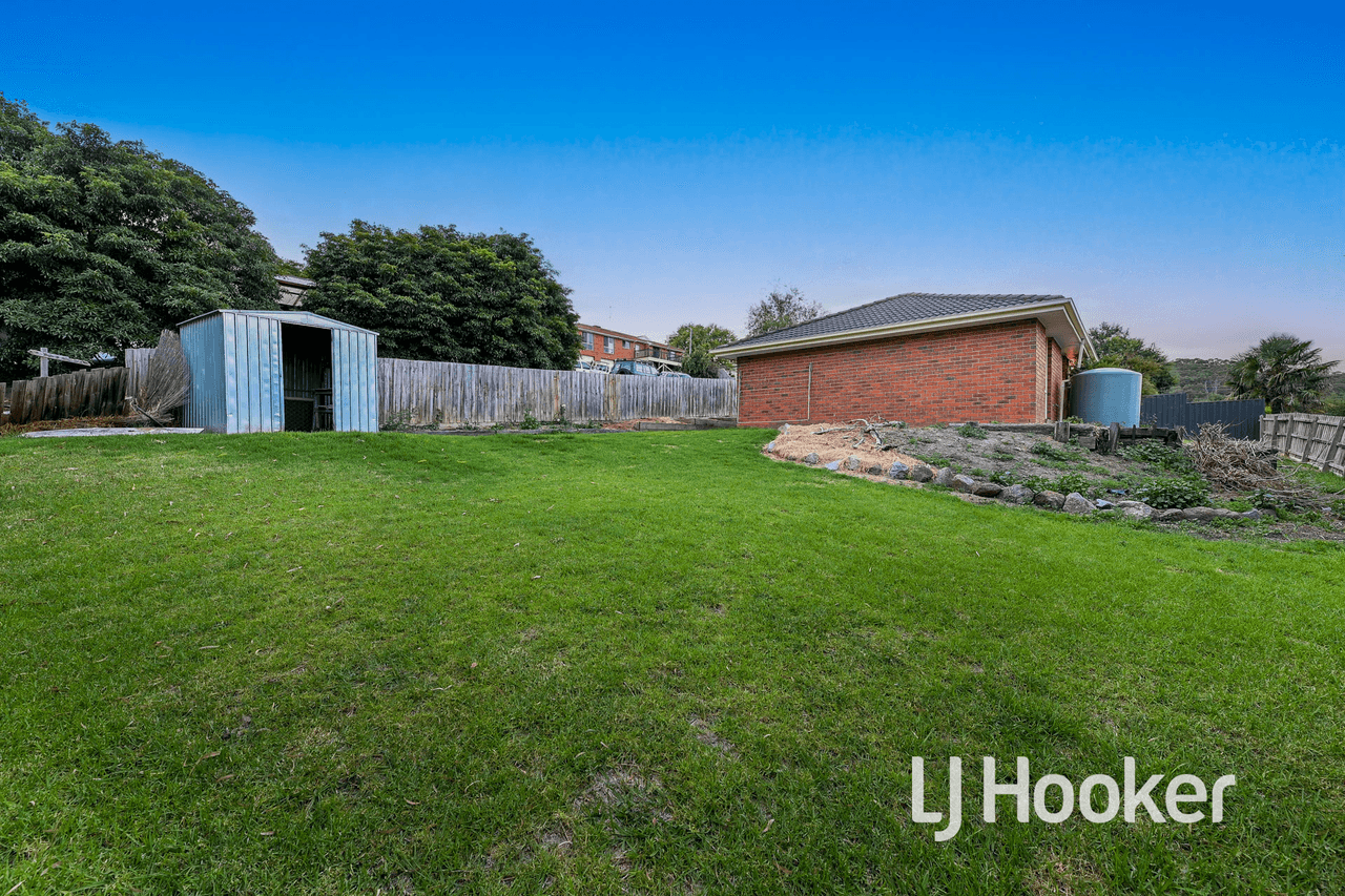 1 Earle Close, PAKENHAM, VIC 3810