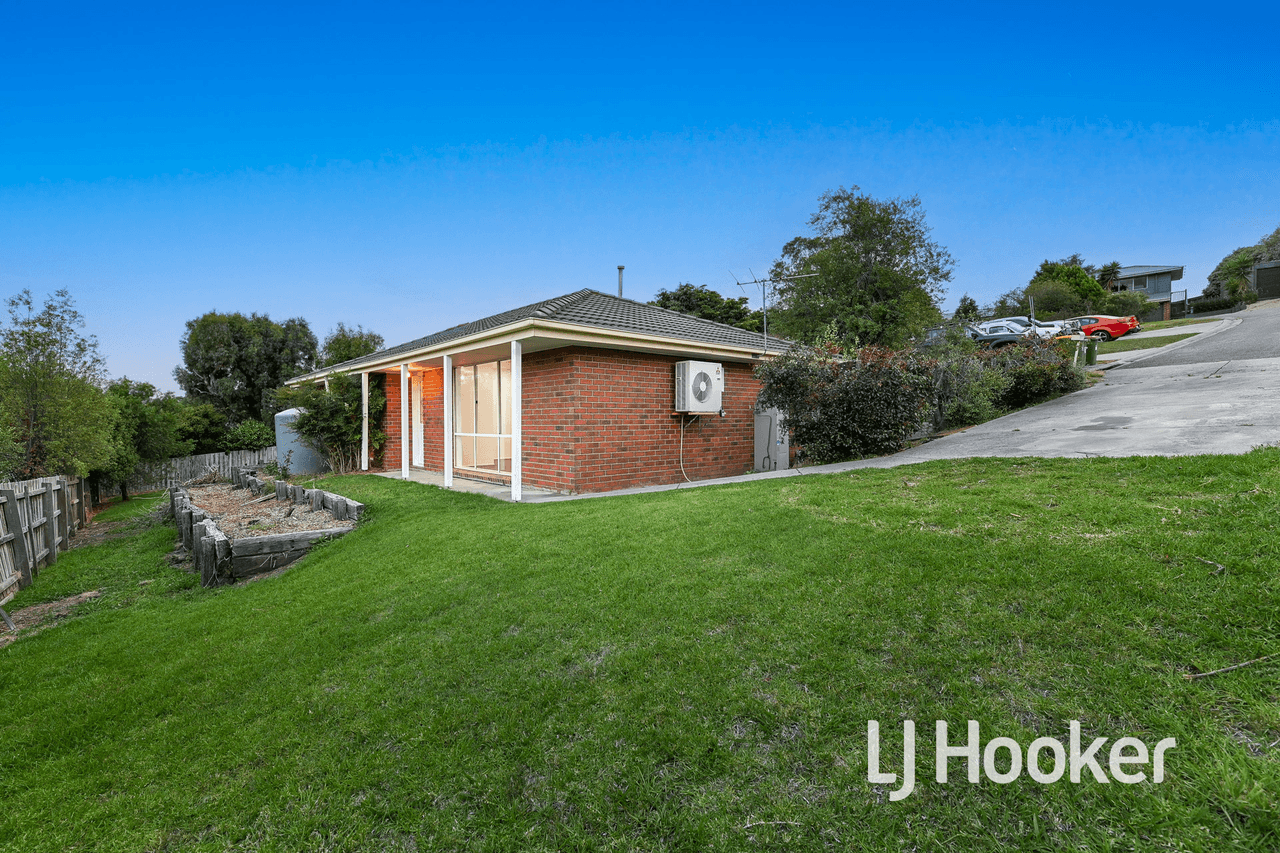 1 Earle Close, PAKENHAM, VIC 3810