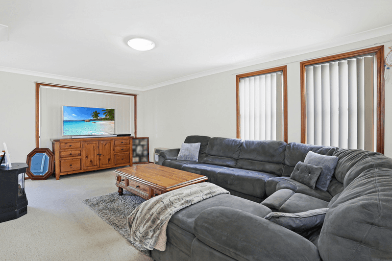 25 Pickets Place, CURRANS HILL, NSW 2567
