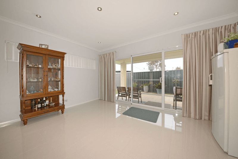 16 Daytona Road, Yanchep, WA 6035