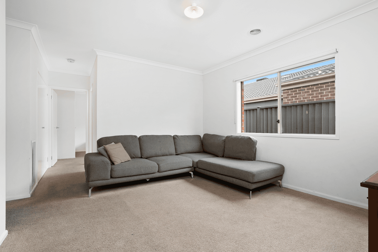 44 Grand Lakes Way, LARA, VIC 3212