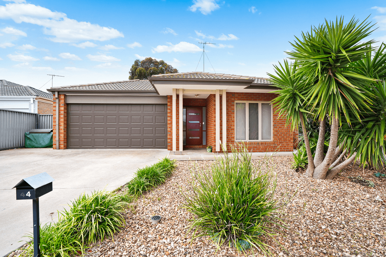 44 Grand Lakes Way, LARA, VIC 3212