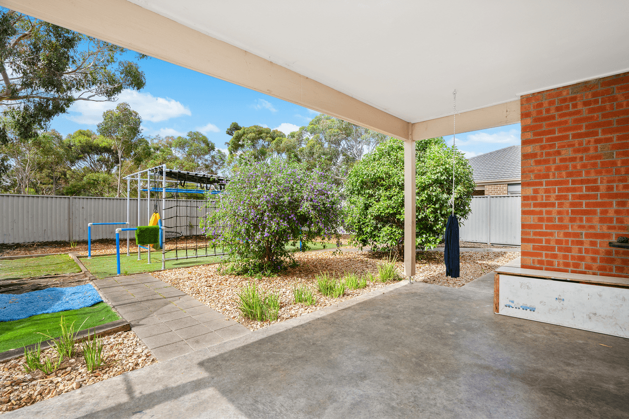 44 Grand Lakes Way, LARA, VIC 3212