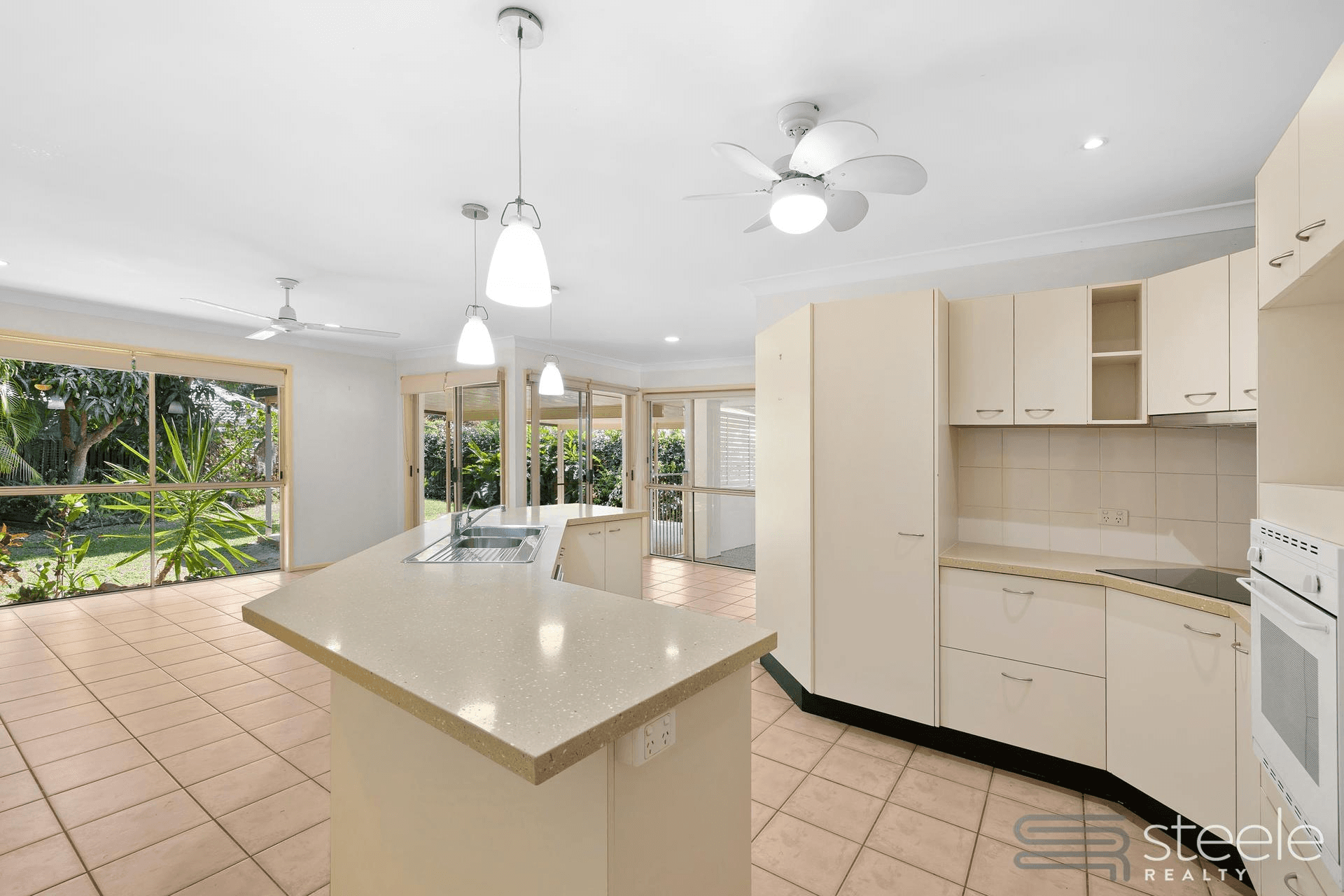 9 Bluebell Court, NOOSAVILLE, QLD 4566