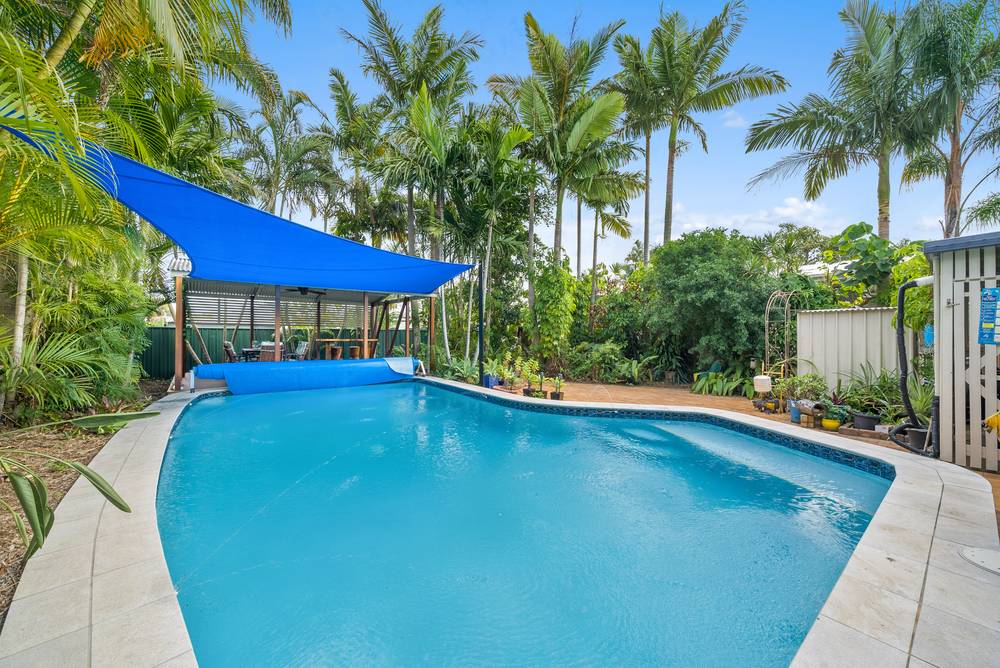 17 Fernlea Avenue, Scarborough, QLD 4020