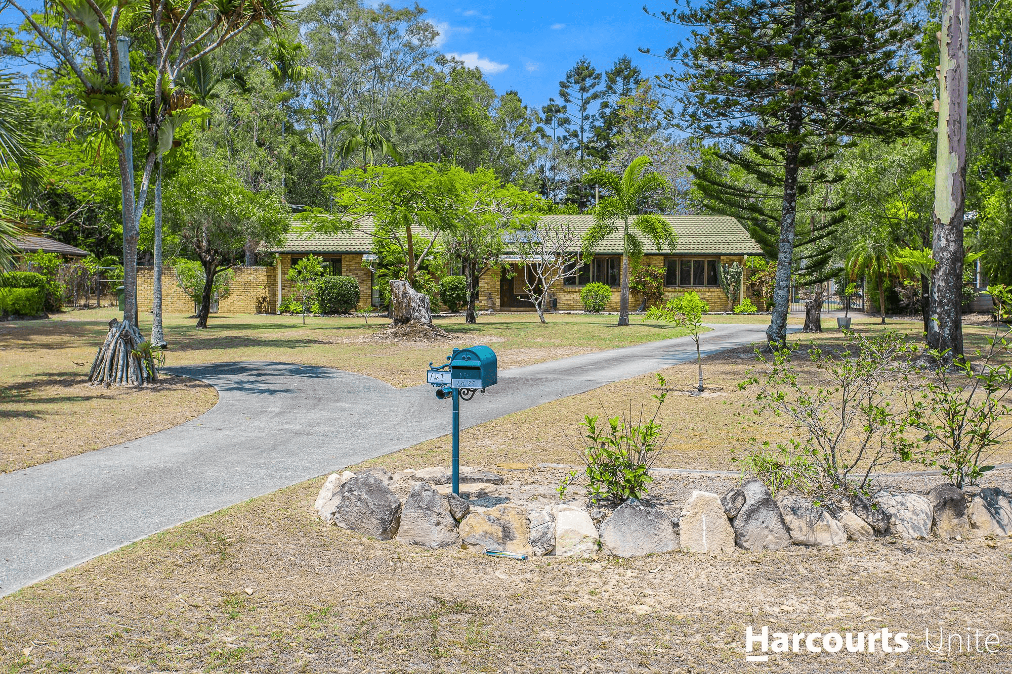 1 Barbados Boulevard, DECEPTION BAY, QLD 4508