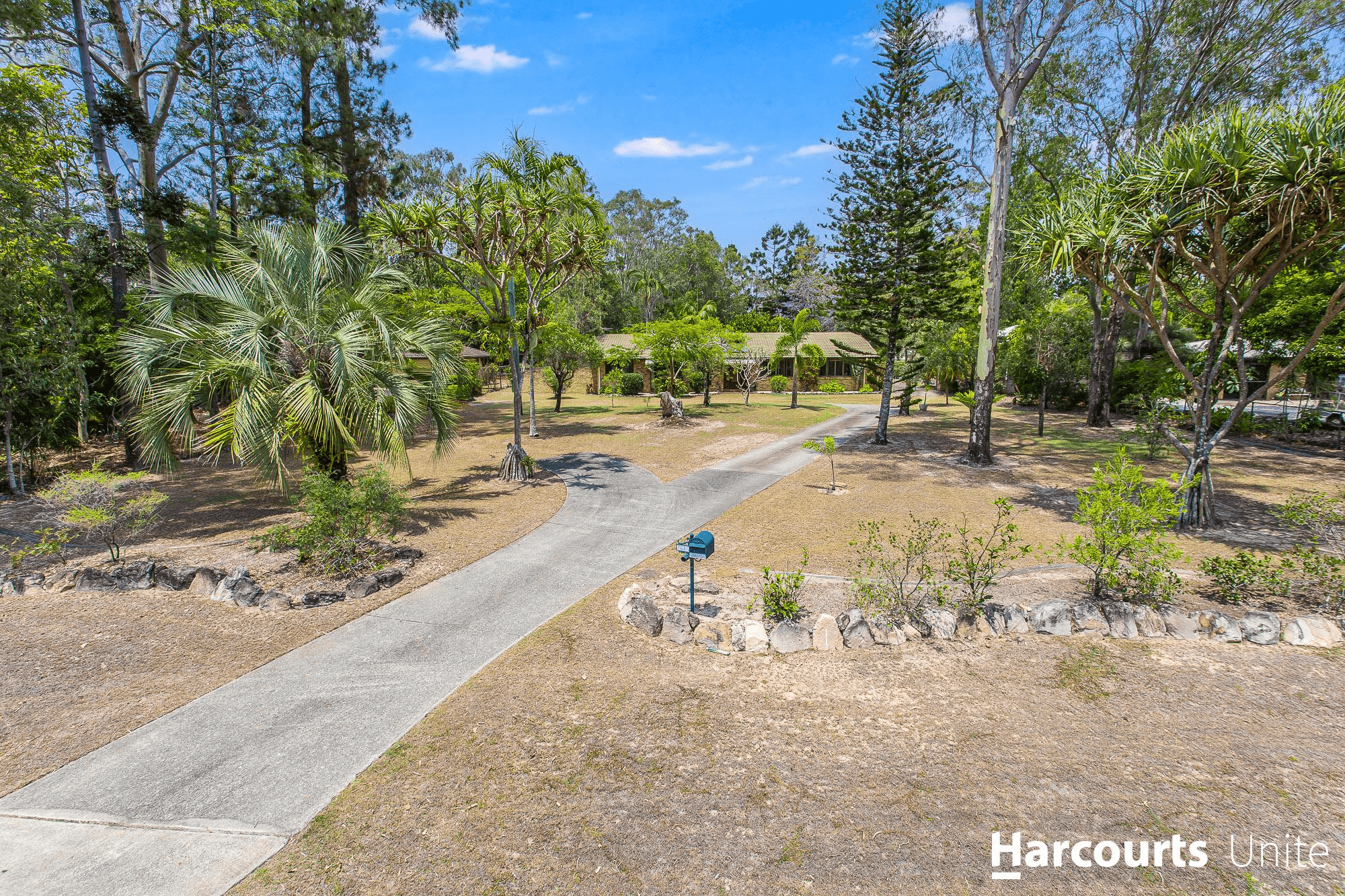 1 Barbados Boulevard, DECEPTION BAY, QLD 4508