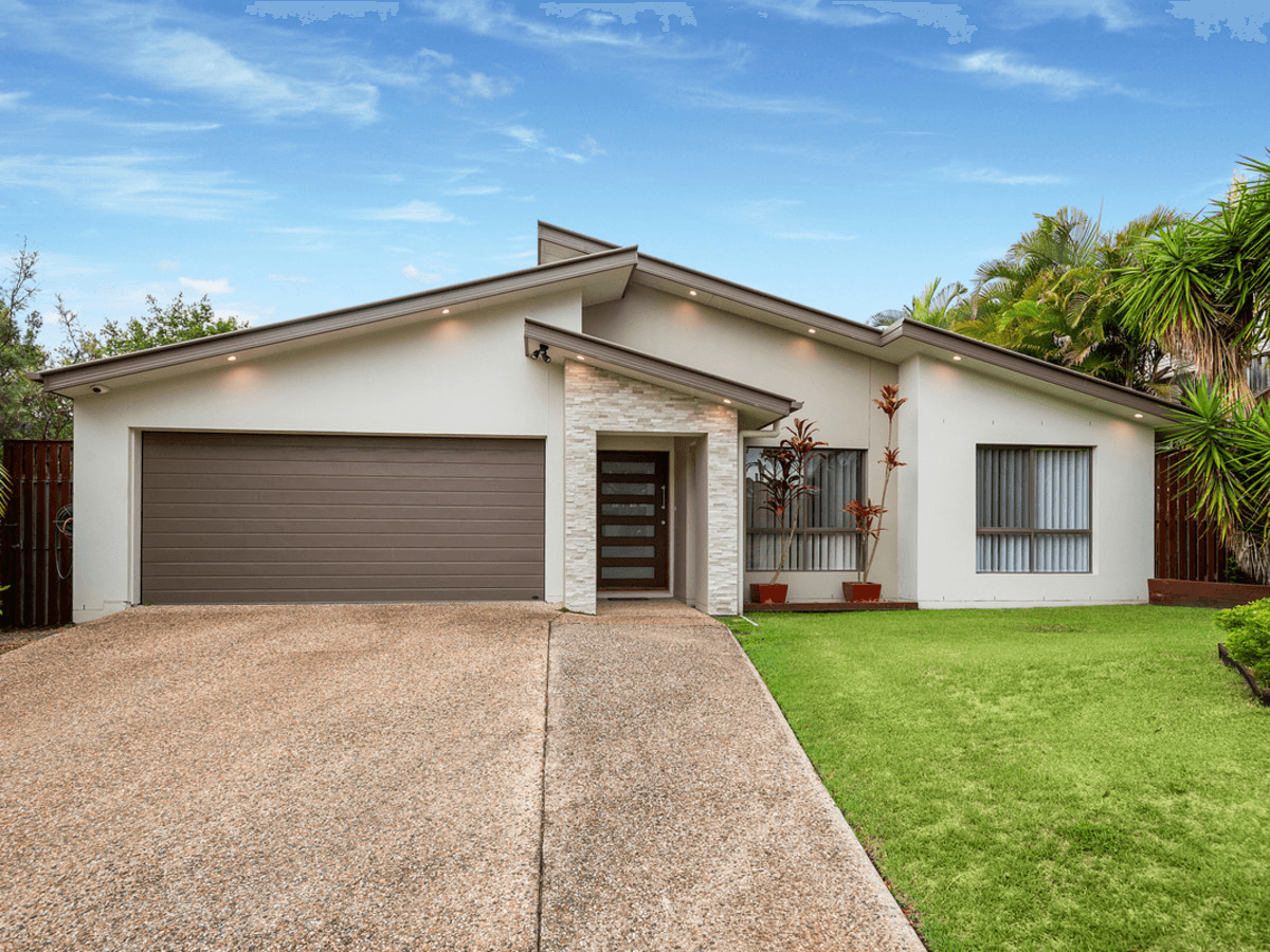 17 Chesterton Street, Pacific Pines, QLD 4211