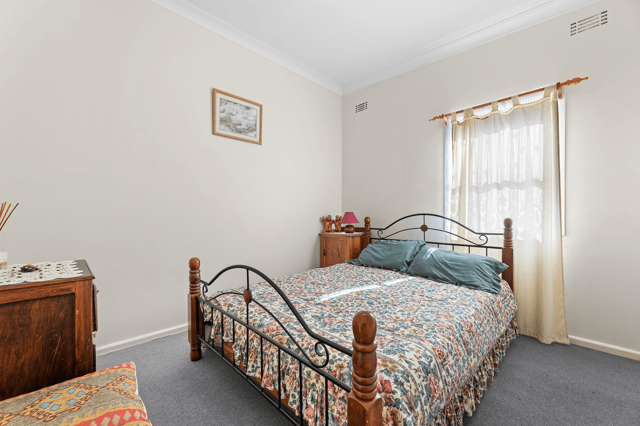 4 Sutcliffe Street, BODALLA, NSW 2545