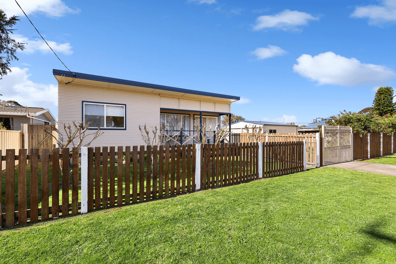 4 Sutcliffe Street, BODALLA, NSW 2545