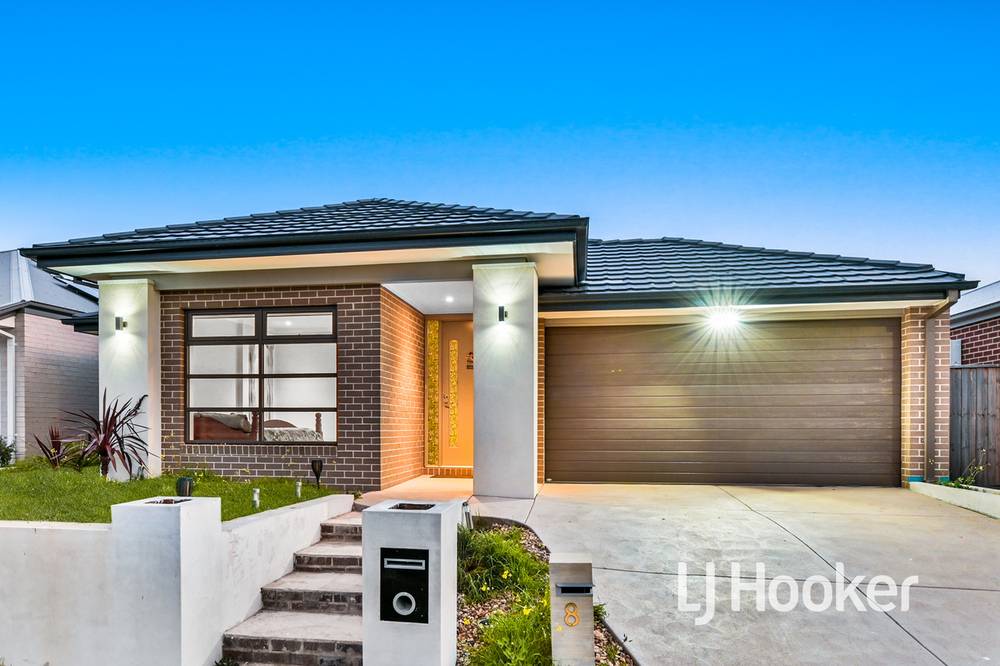 8 Savage Way, CLYDE NORTH, VIC 3978