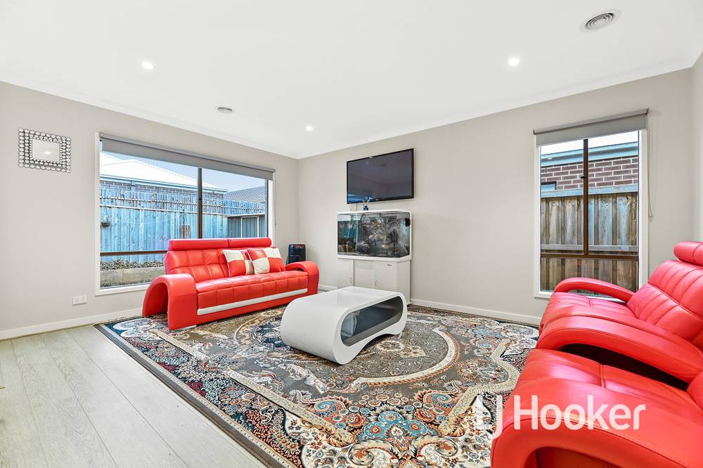 8 Savage Way, CLYDE NORTH, VIC 3978