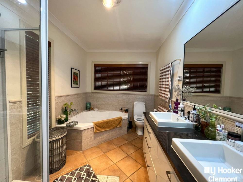 2 Box Street, CLERMONT, QLD 4721