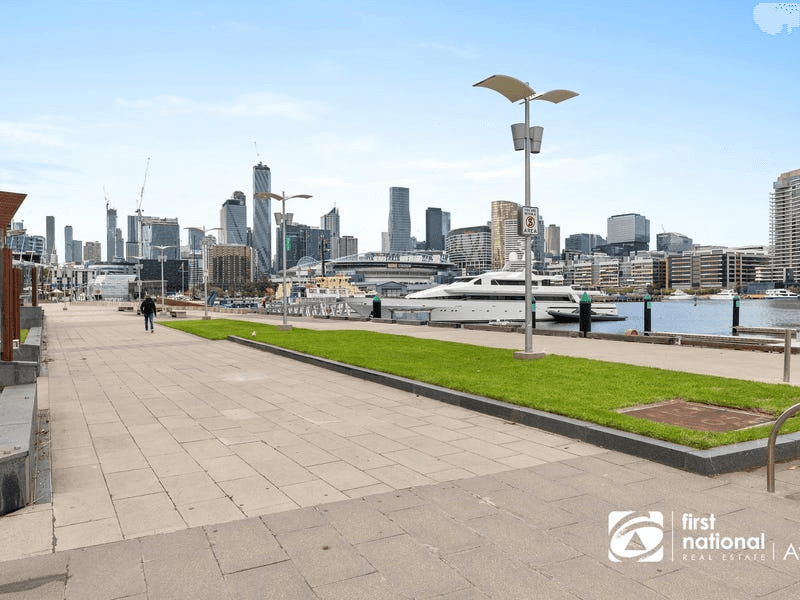 2805/8 Pearl River Road, DOCKLANDS, VIC 3008