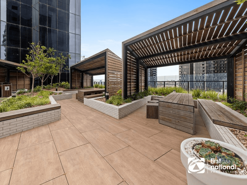 2805/8 Pearl River Road, DOCKLANDS, VIC 3008