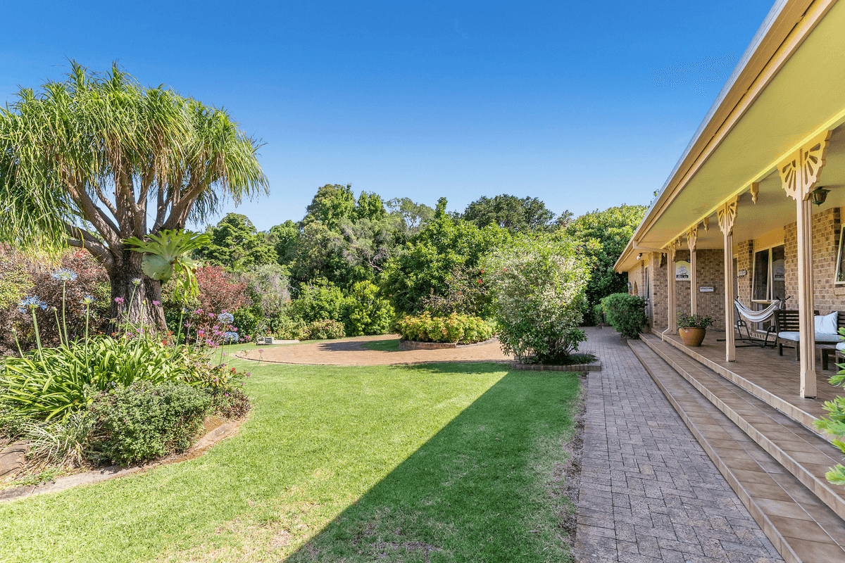 11 Hillcrest Drive, TINTENBAR, NSW 2478